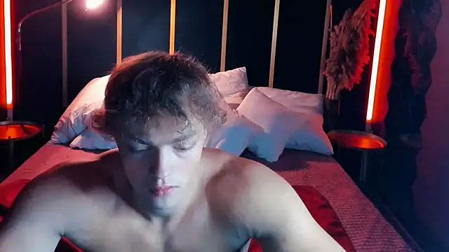 ChaseMuscular online show from September 2025 10:30:02 AM