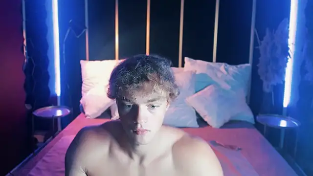 ChaseMuscular online show from September 2025 10:31:02 AM