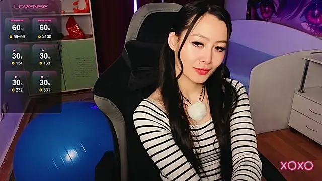 Milly  Foxy online show from February 2026 12:40:01 PM