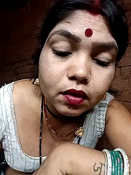 Priya tyagi online show from October 2025 10:00:02 PM