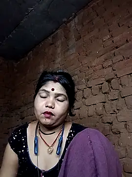 Priya tyagi online show from October 2025 09:51:02 PM