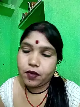 Priya tyagi online show from October 2025 04:07:02 PM