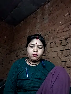 Priya tyagi online show from October 2025 09:29:01 PM