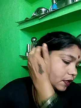 Priya tyagi online show from October 2025 08:10:02 PM