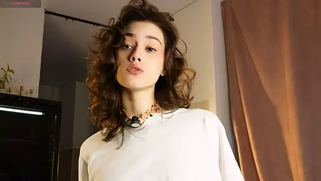 ttragedienne online show from November 2025 01:15:02 PM