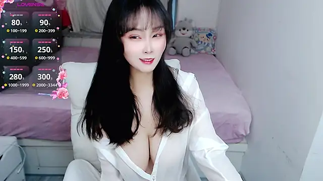 Luer Luer online show from December 2025 12:49:01 AM