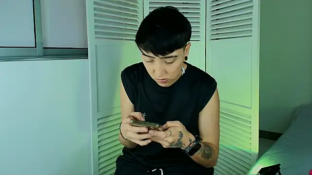 Snapshot of Eryx_Eriscor chatting on November 2025 02:12:01 PM Eryx Eriscor online show from November 2025 02:12:01 PM