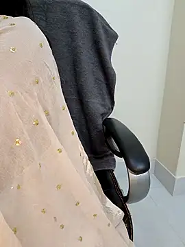 ariya-03 online show from November 2025 04:50:02 AM