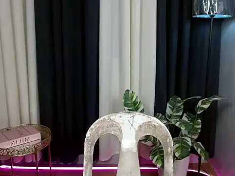 Snapshot of Kiethmadison_Miller chatting on October 2025 09:43:02 AM Kiethmadison Miller online show from October 2025 09:43:02 AM