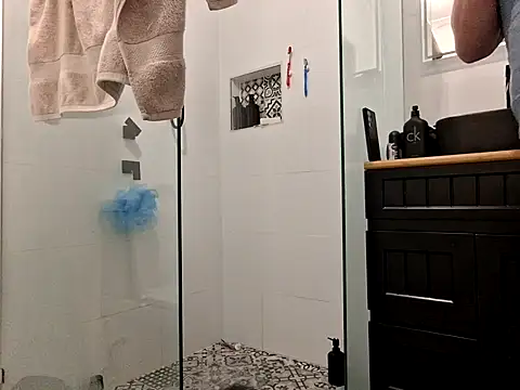 Snapshot of brokecountrylads chatting on September 2025 08:54:01 AM brokecountrylads online show from September 2025 08:54:01 AM