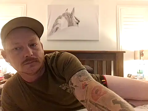 Snapshot of brokecountrylads chatting on October 2025 11:45:02 AM brokecountrylads online show from October 2025 11:45:02 AM