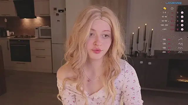 SabrinaCharm  online show from April 2026 07:36:02 PM