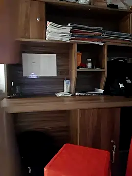 LazdyLy online show from November 2025 02:43:02 PM