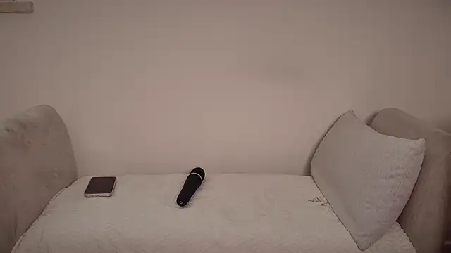 Petite36 online show from April 2026 07:48:01 AM