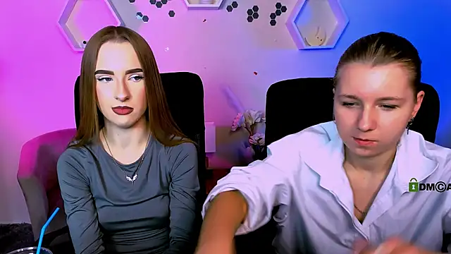 gloria bubble online show from November 2025 08:42:02 PM