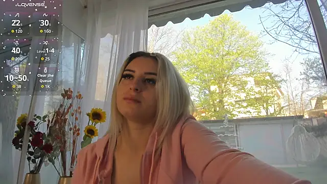 Ella Vee online show from April 2026 05:46:01 AM