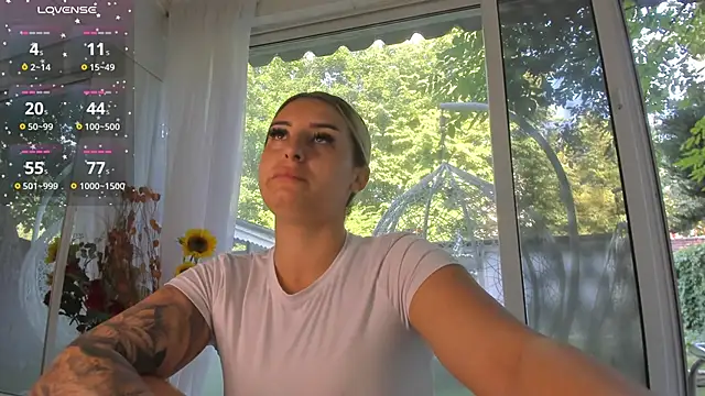 Ella Vee online show from June 2026 05:47:01 AM