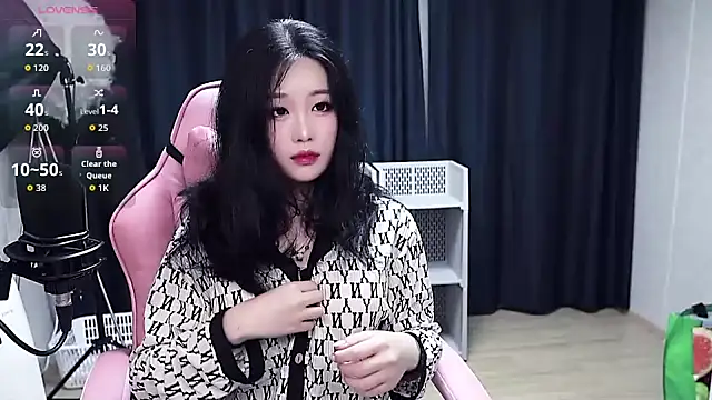 Snapshot of SHENSHEN-2025 chatting on October 2025 11:13:01 AM SHENSHEN-2025 online show from October 2025 11:13:01 AM