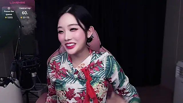 Snapshot of SHENSHEN-2025 chatting on October 2025 02:07:01 PM SHENSHEN-2025 online show from October 2025 02:07:01 PM