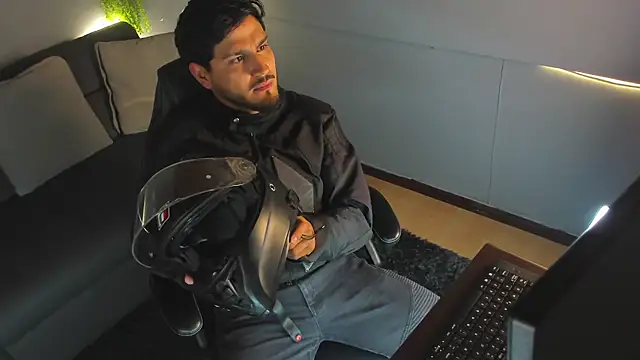 JaackDick  online show from September 2025 12:36:02 PM