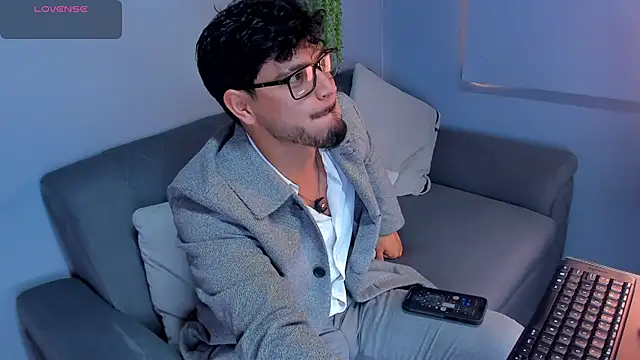JaackDick  online show from October 2025 12:50:01 PM
