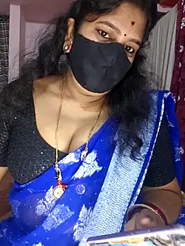 luci-queen online show from April 2026 03:09:01 AM