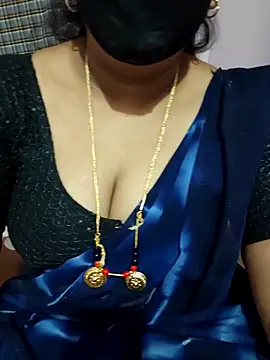luci-queen online show from April 2026 05:58:01 AM