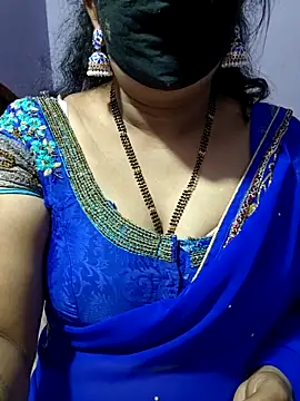 luci-queen online show from October 2025 06:31:02 PM