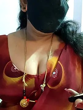 luci-queen online show from May 2026 05:22:01 PM