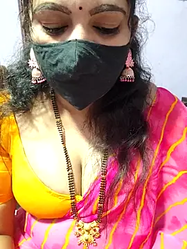 luci-queen online show from October 2025 08:11:02 AM