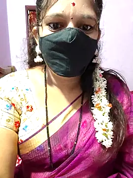 luci-queen online show from September 2025 03:18:01 AM