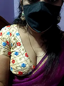 luci-queen online show from September 2025 04:41:01 AM