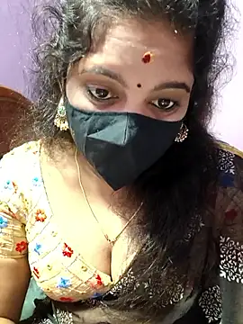 luci-queen online show from September 2025 04:01:02 PM