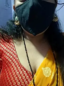 luci-queen online show from September 2025 03:32:02 PM