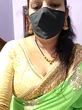 luci-queen online show from September 2025 07:02:02 PM