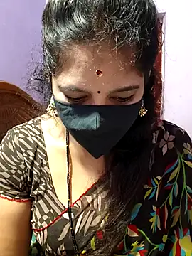 luci-queen online show from September 2025 04:46:02 AM