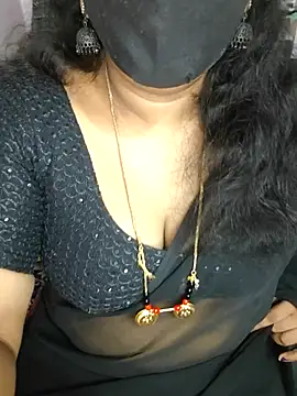 luci-queen online show from May 2026 07:29:02 AM