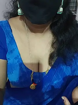 luci-queen online show from May 2026 07:40:02 AM