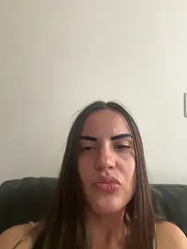 Snapshot of gaucha5 chatting on April 2026 04:25:01 AM gaucha5 online show from April 2026 04:25:01 AM