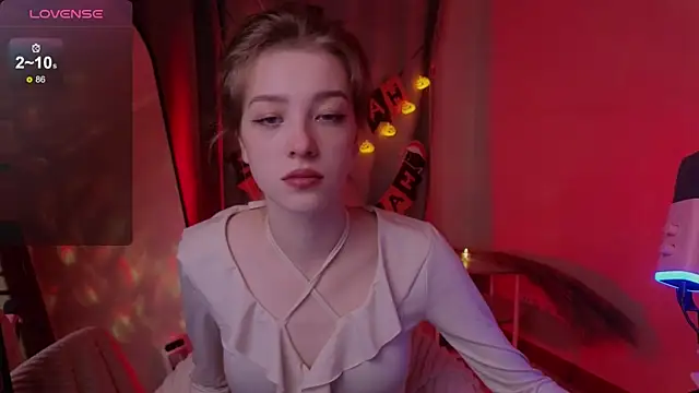 AstraMist online show from October 2025 04:28:02 PM