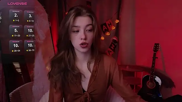 AstraMist online show from October 2025 04:04:02 PM