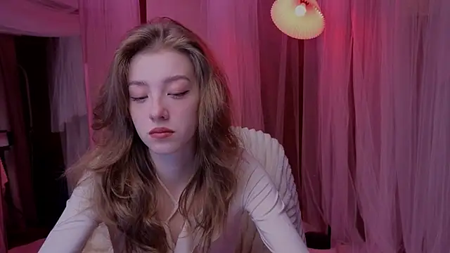 AstraMist online show from November 2025 05:44:02 AM