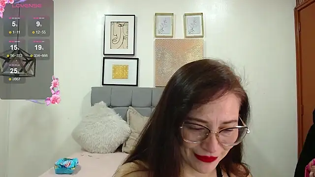 Snapshot of _naomi_s chatting on May 2026 01:40:01 PM naomi s online show from May 2026 01:40:01 PM