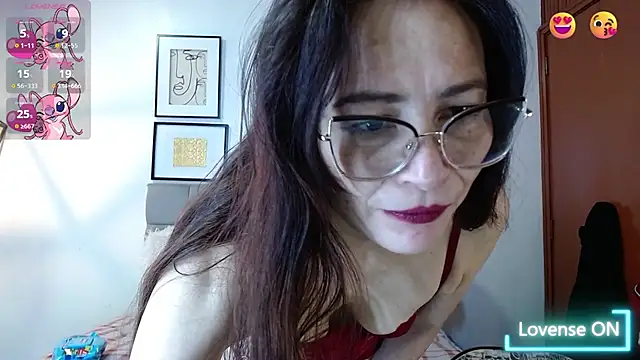  naomi s online show from November 2025 01:54:02 PM