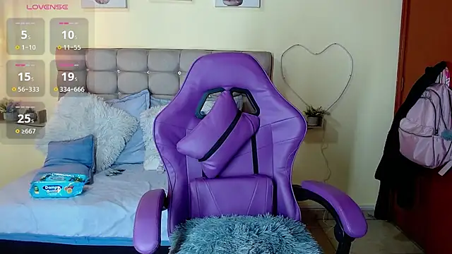 Snapshot of _naomi_s chatting on July 2026 01:56:02 PM naomi s online show from July 2026 01:56:02 PM