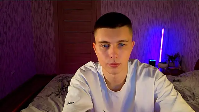Denisx444 online show from October 2025 04:38:01 AM