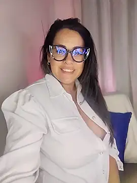 Snapshot of Nicoleefaith_ chatting on April 2026 06:56:02 PM Nicoleefaith online show from April 2026 06:56:02 PM