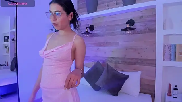 desireee  online show from February 2026 07:22:01 PM