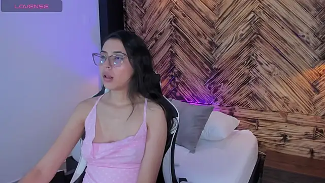 desireee  online show from February 2026 01:00:01 PM