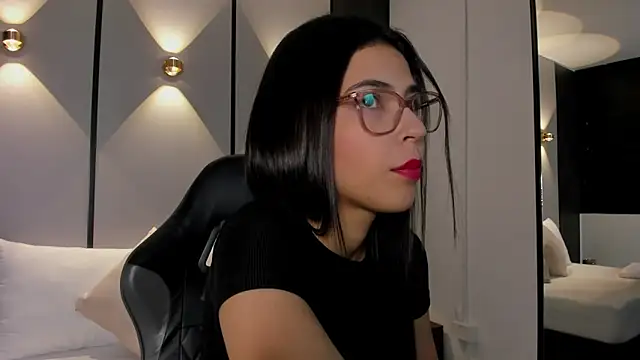 desireee  online show from October 2025 12:26:02 PM